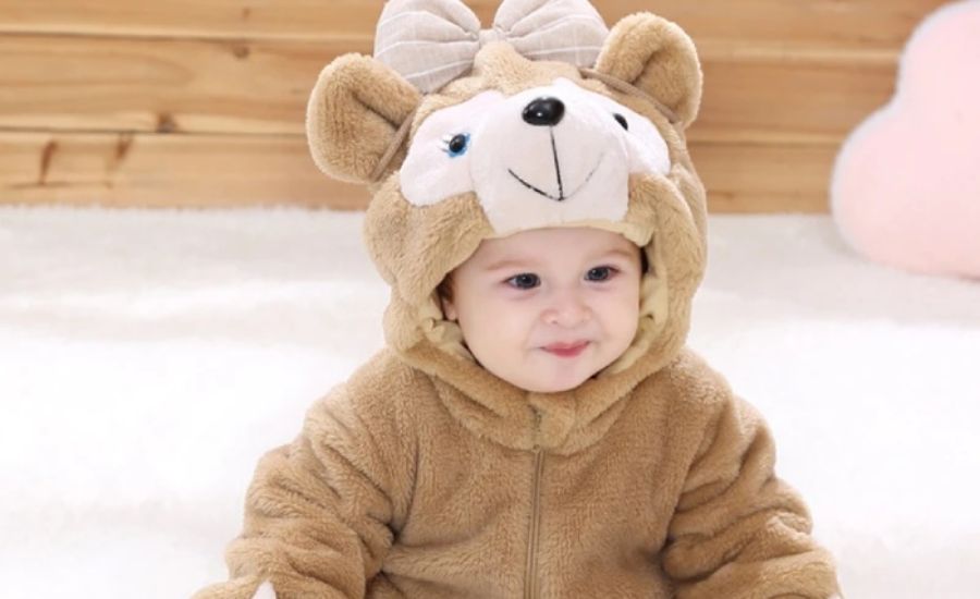 Baby's Favorite: Handling the Bear-Design Jumpsuit
