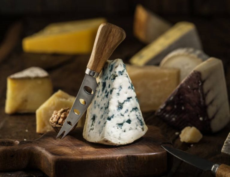 A Journey Through Blue Cheese Varieties, Flavors, and Traditions
