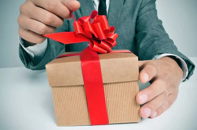 Professional Presents: Elevate Your Client Relationships with These Gifts