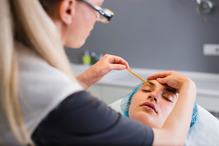 Maintaining Your Shape When To Book Your Next Eyebrow Waxing Appointment.