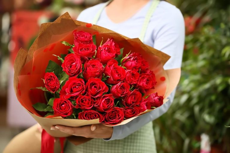Blossoming Buds – Your Guide On How To Buy Roses