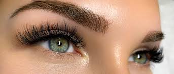 Enhancing Beauty: The Ultimate Guide to Colored Eyelash Extensions