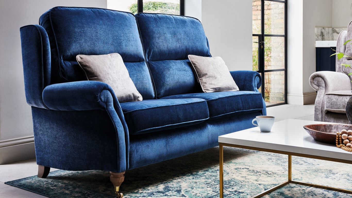 Recliner Sofas vs. Regular Sofas Which Is Right for You? Slight Wave